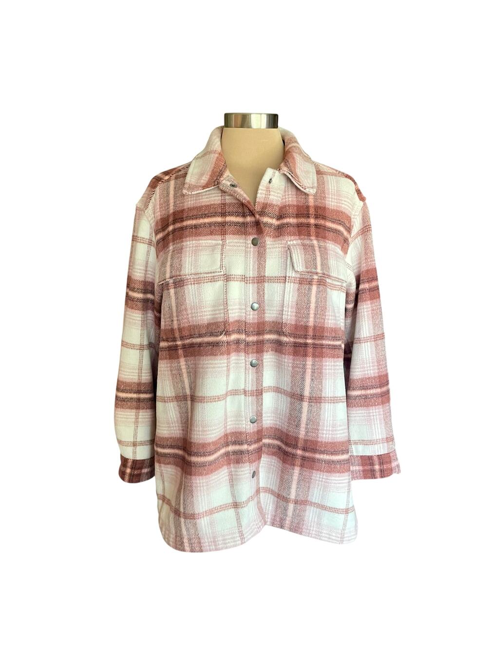 Old‎ Navy Heavy Flannel Shacket Cream Red Plaid Snap Front MEDIUM Fall Chores